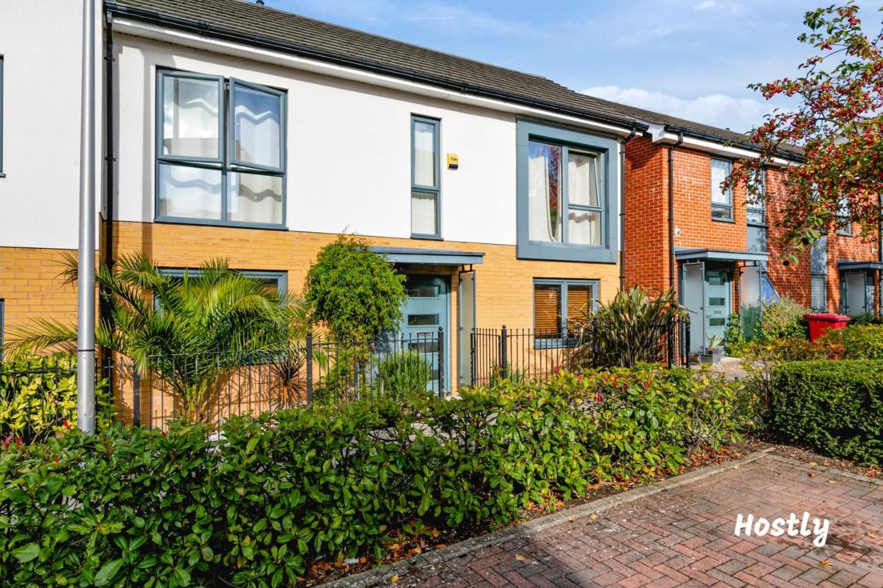 Puffin Way - Comfortable, Spacious House With Parking レディング エクステリア 写真